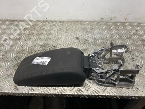 Used Armrest / Center console Armrest / Center console 34451087 34451087