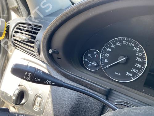 switch-mercedes-benz-c-class-t-model-s203-2001-2002-2003-2004-2005-2006-2007-27159520 main image