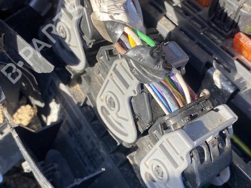 Used Engine control unit (ECU) Engine control unit (ECU) PEUGEOT 5008 (0U_, 0E_) 1.6 HDi (110 hp) 32477176 32477176