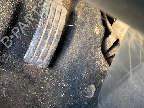 pedal-dacia-duster-hs_-2010-2011-2012-2013-2014-2015-2016-2017-2018-33553253 main image