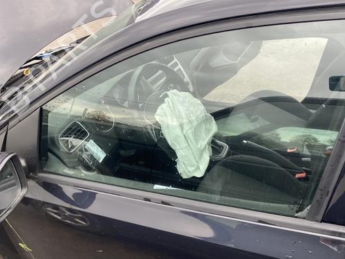 Dør rude ventre foran VW POLO V (6R1, 6C1) 1.4 TDI (75 hp) 29611640