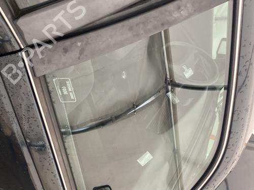 Used Front right door window Front right door window 32385833 32385833