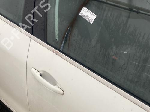 Used Right front door Right front door 31944254 31944254