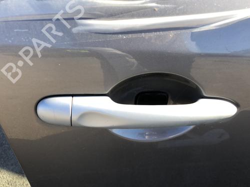 Høyre foran utvendig håndtak RENAULT MEGANE III Hatchback (BZ0/1_, B3_) 1.9 dCi (BZ0N, BZ0J) (131 hp) 20660230