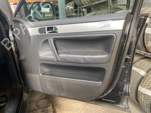 Høyre frontpanel Høyre frontpanel VW TOUAREG (7LA, 7L6, 7L7) 5.0 V10 TDI (313 hp) 36817119 36817119