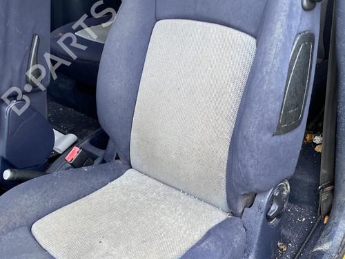 Used Left front seat PEUGEOT 1007 (KM_) 1.4 HDi (68 hp) 31826779