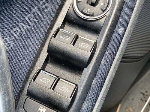 BP32321982I27 main image