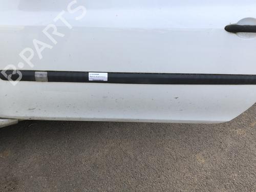 Used Left front door RENAULT CLIO III (BR0/1, CR0/1) 1.5 dCi (C/BR0G, C/BR1G) (68 hp) 22127484