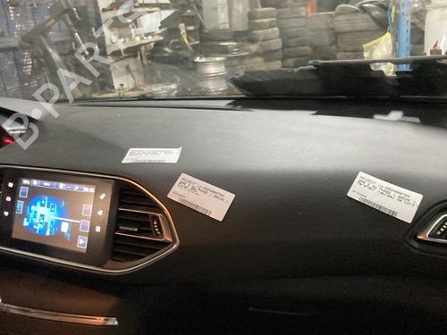 Used Dashboard PEUGEOT 308 SW II (LC_, LJ_, LR_, LX_, L4_) 1.6 BlueHDi 100 (99 hp) 21086732
