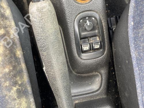 Hamulec ręczny PEUGEOT 206 Hatchback (2A/C) 2.0 HDI 90 | BP26006478I18 
