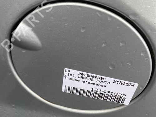 fuel-flap-fiat-grande-punto-199_-2005-32387846 main image