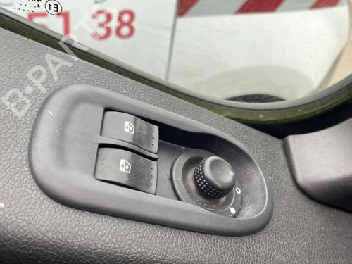 Left front window switch RENAULT MASTER III Van (FV) 2.3 dCi 145 FWD (FV0E, FV0F, FV0H, FV02, FV0M, FV0S,... | BP29464941I27 