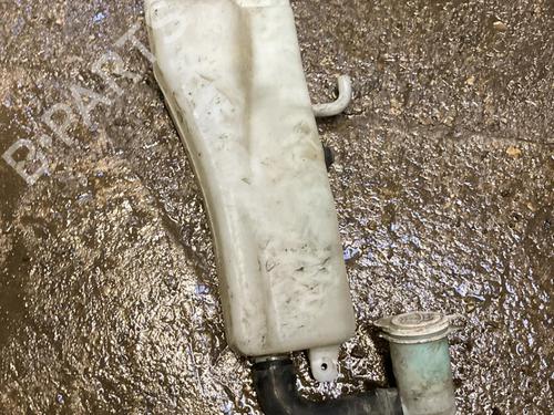 Used Windscreen washer tank MITSUBISHI PAJERO II (V3_W, V2_W, V4_W, V5_W) 2.5 TD 4WD (V24W) (99 hp) 19910574