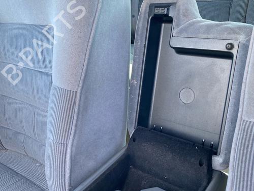Used Armrest / Center console Armrest / Center console 37200966 37200966