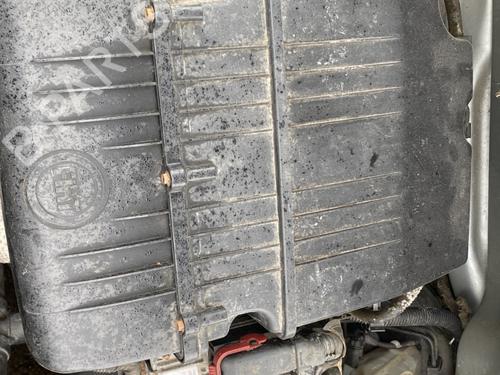 Used Air filter box FIAT GRANDE PUNTO (199_) 1.4 (199AXB11, 199AXB1A, 199BXB1A, 199AXL1A) (77 hp) 32387868