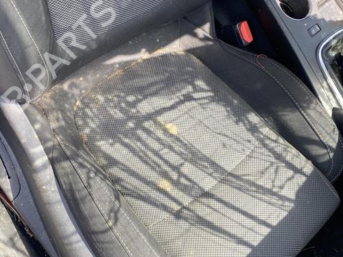 Right front seat RENAULT MEGANE IV Hatchback (B9A/M/N_) 1.5 dCi 110 (B9A3) | BP26685902C16 - Image 3