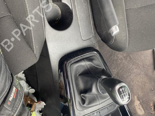 Used Middle console Middle console KIA RIO IV (YB, SC, FB) 1.0 T-GDI 100 (101 hp) 26936925 26936925