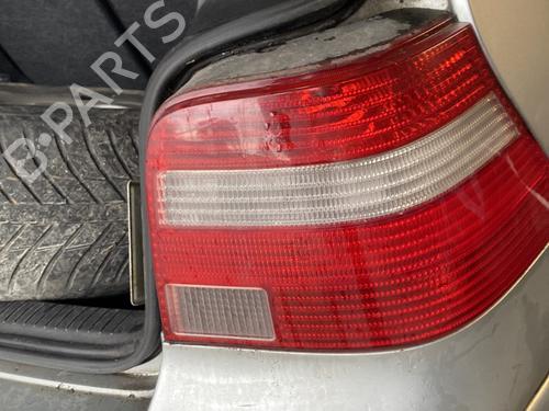 Høyre baklys VW GOLF IV (1J1) 1.9 TDI (130 hp) 25147708
