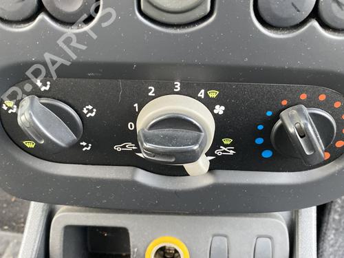 climate-control-dacia-duster-hs_-2010-2011-2012-2013-2014-2015-2016-2017-2018-30322230 main image