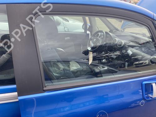 front-right-door-window-peugeot-1007-km_-2005-29477649 main image