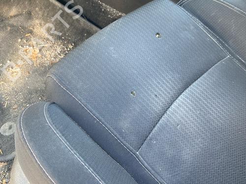 Asiento delantero izquierdo Asiento delantero izquierdo 38236128 38236128