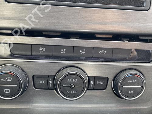Used Climate control VW GOLF VII (5G1, BQ1, BE1, BE2) 2.0 TDI (150 hp) 25759592