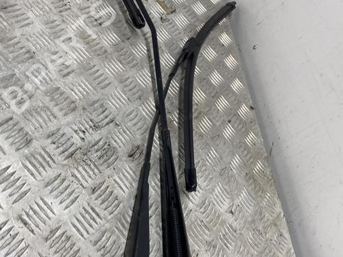 Front windshield wiper arm PEUGEOT 208 I (CA_, CC_) 1.4 HDi | BP27987551C143 