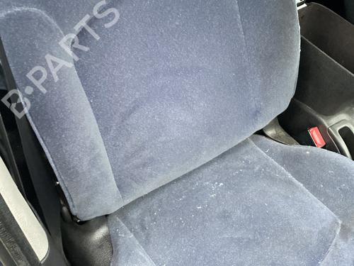 Stol høyre foran PEUGEOT 206 Hatchback (2A/C) 2.0 HDI 90 (90 hp) 22330600