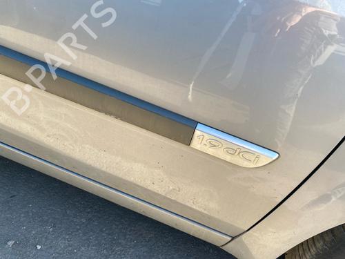 door-moulding-trim-renault-scenic-ii-jm01_-2003-2004-2005-2006-2007-2008-2009-2010-39702924 main image