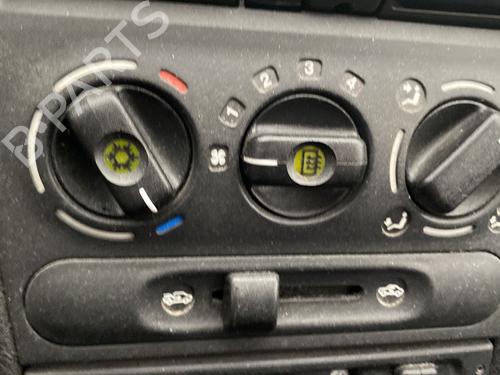 Used Climate control OPEL CORSA B (S93) 1.2 i 16V (F08, F68, M68) (65 hp) 29718304