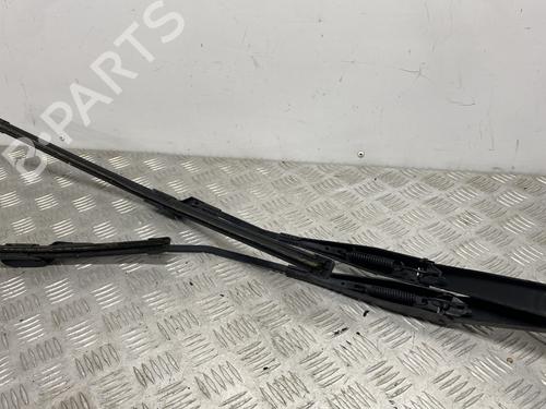 Used Front windshield wiper arm FORD FIESTA VI (CB1, CCN) 1.25 (82 hp) 29406890
