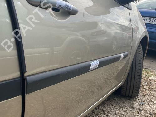 right-front-door-renault-clio-iii-br01-cr01-2005-2006-2007-2008-2009-2010-2011-2012-2013-2014-39449077 main image