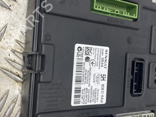 Used Control unit Control unit RENAULT MEGANE IV Hatchback (B9A/M/N_) 1.2 TCe 130 (B9MR) (130 hp) 31639733 31639733