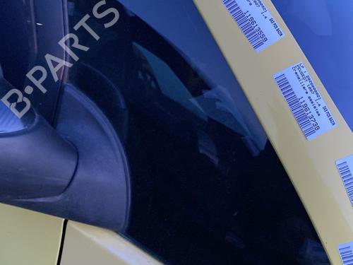 front-right-quarter-glass-peugeot-1007-km_-2005-31815643 main image