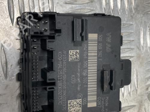 Used Electronic module Electronic module AUDI A3 Sportback (8VA, 8VF) 30 TDI (115 hp) 22806332 22806332