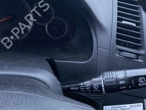 Mando intermitentes / limpia MITSUBISHI GRANDIS (NA_W) 2.0 DI-D (NA8W) (136 hp) 30646663