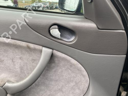 Garniture avant gauche SAAB 9-3 (YS3D) 2.0 Turbo | BP29120169C58 