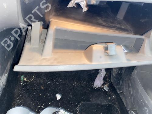 glove-box-renault-megane-iii-hatchback-bz01_-b3_-2008-30462578 main image