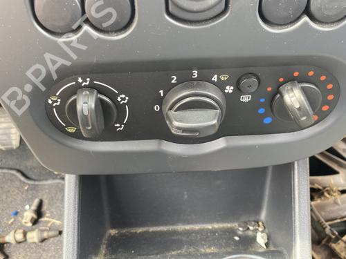 AC-Styringsenhed/Manøvreenhed DACIA SANDERO 1.2 16V (75 hp) 26028038