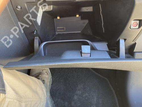 Handskerum Handskerum PEUGEOT 208 I (CA_, CC_) 1.2 VTI 82 (82 hp) 33554786 33554786