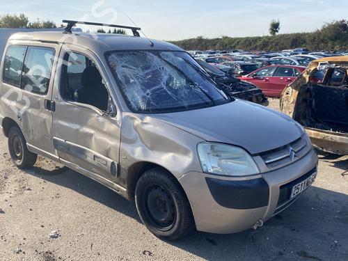 Front bumper CITROËN BERLINGO / BERLINGO FIRST Box Body/MPV (M_) 1.9 D 70 (MBWJZ, MCWJZ) | BP30909444C7