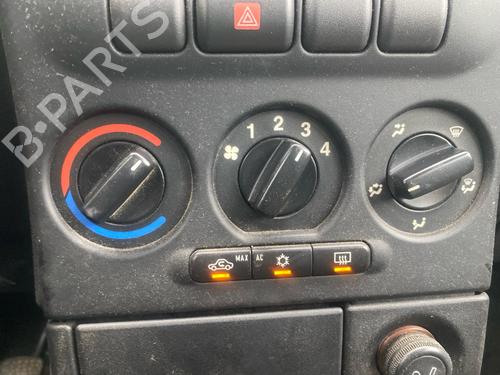 Used Climate control Climate control OPEL ZAFIRA A MPV (T98) 2.0 DI 16V (F75) (82 hp) 40436812 40436812