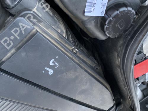 Used Air filter box Air filter box MERCEDES-BENZ C-CLASS (W203) C 220 CDI (203.008) (150 hp) 31836691 31836691