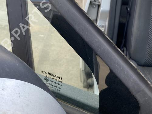 front-right-quarter-glass-renault-scenic-iii-jz01_-2008-2009-2010-2011-2012-2013-2014-2015-2016-25771548 main image
