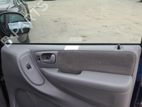 Høyre frontpanel CHRYSLER VOYAGER IV (RG, RS) 2.5 CRD (141 hp) 21776907