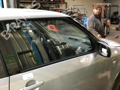 right-front-door-suzuki-swift-iii-mz-ez-13-ddis-rs413d-6800162k00-2005-19914642 main image