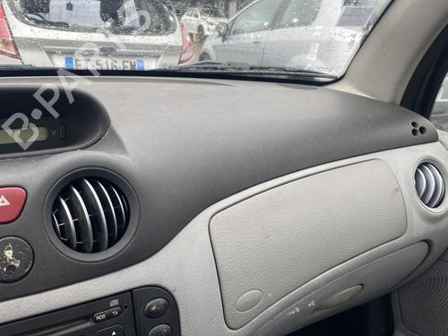 Instrumentbræt CITROËN C3 I (FC_, FN_) 1.4 16V HDi (90 hp) 32439483