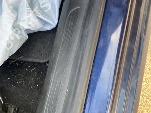 rubber-door-seal-renault-megane-iv-grandtour-k9amn_-2016-33554055 main image