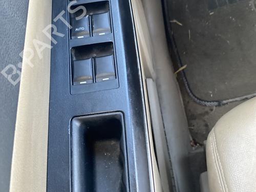 Mando elevalunas delantero izquierdo JEEP COMPASS (MK49) 2.2 CRD 4x4 (163 hp) 29318068