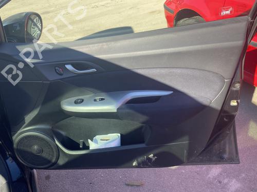 Forreste højre beklædning Forreste højre beklædning HONDA CIVIC VIII Hatchback (FN, FK) 2.2 CTDi (FK3) (140 hp) 33818720 33818720